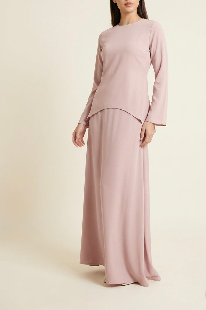 Pure Modest Curve Set